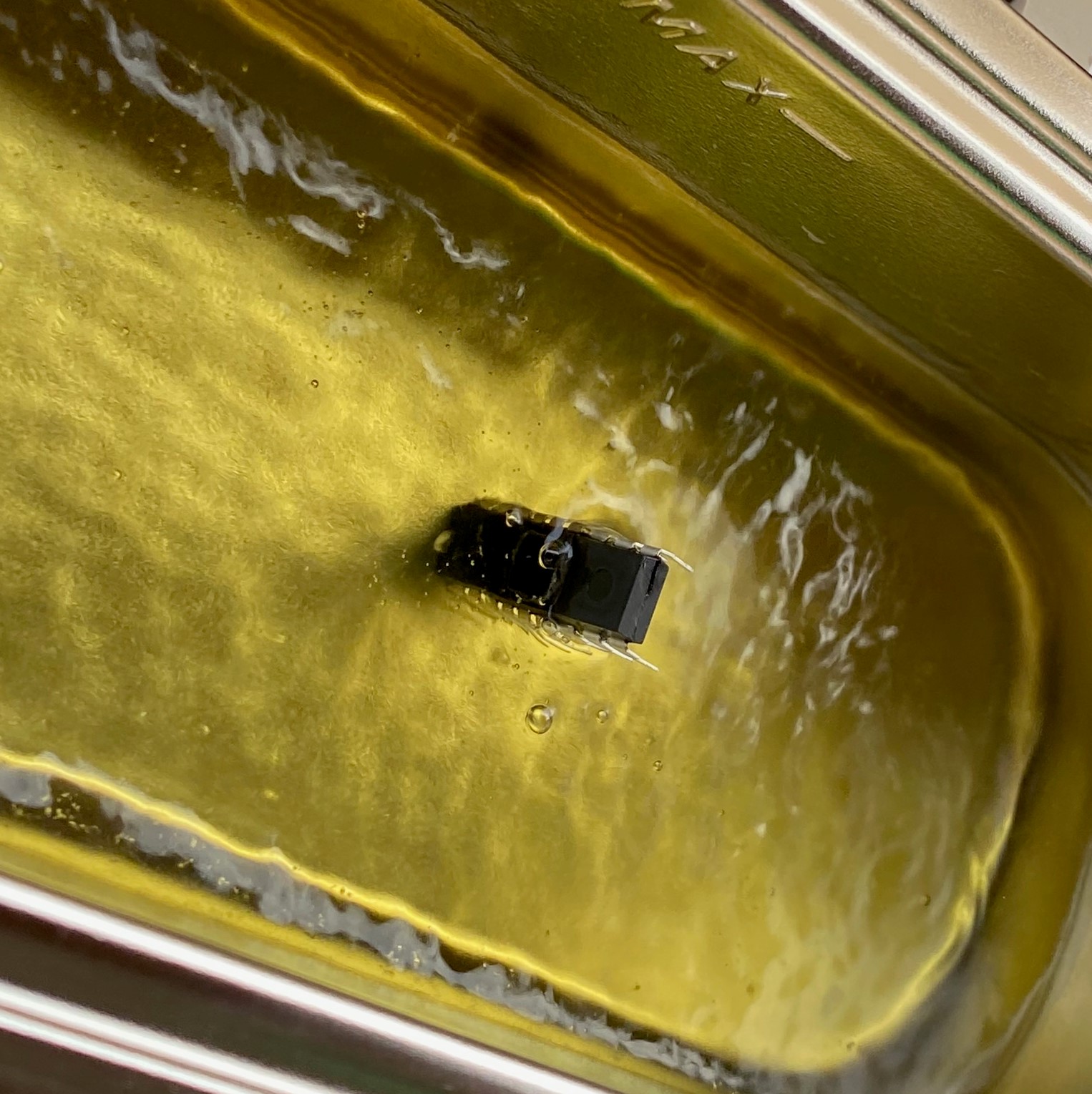 IC in ultrasonic acetone bath